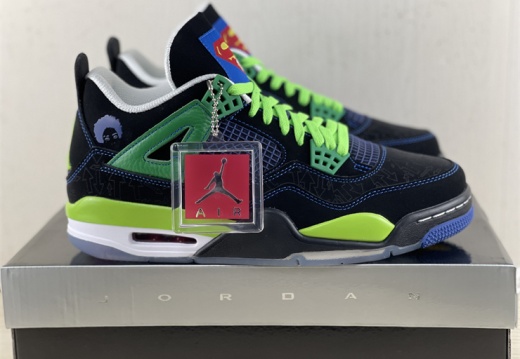 Air Jordan 4     308497 015 40--47.5